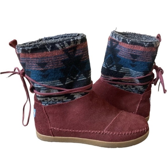 Toms Nepal Burgundy Suede Aztec Printed Fall Winter Boots Women’s Size 7 EUC - Picture 1 of 12